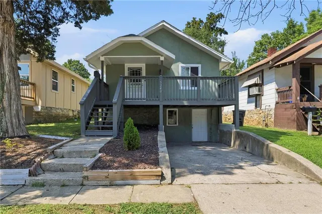 Popular Graham Plaza Real Estate