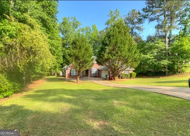Popular Eleanor Pond Real Estate