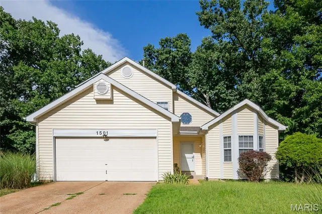 Popular Strawberry Ridge Real Estate