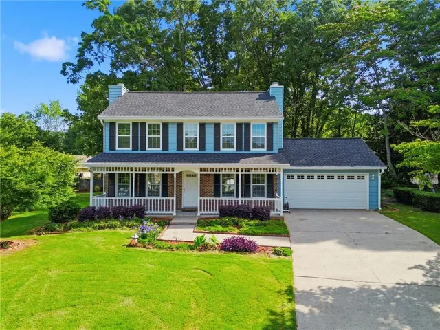 Popular Bromolow Creek Real Estate