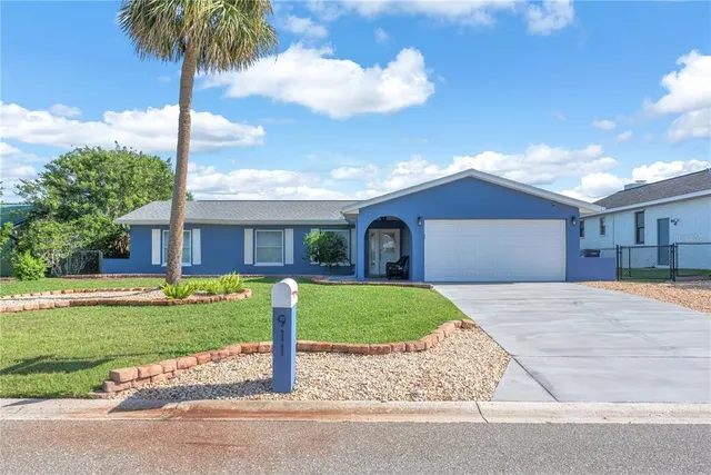 Popular APOLLO BEACH UNIT 08 Real Estate