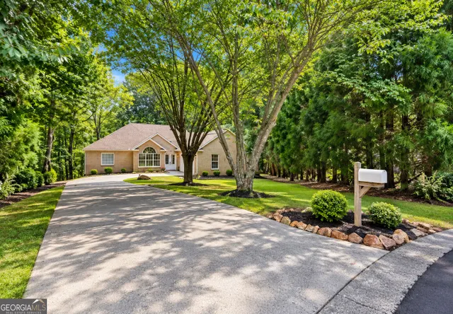 Expensive Allatoona Landing Real Estate