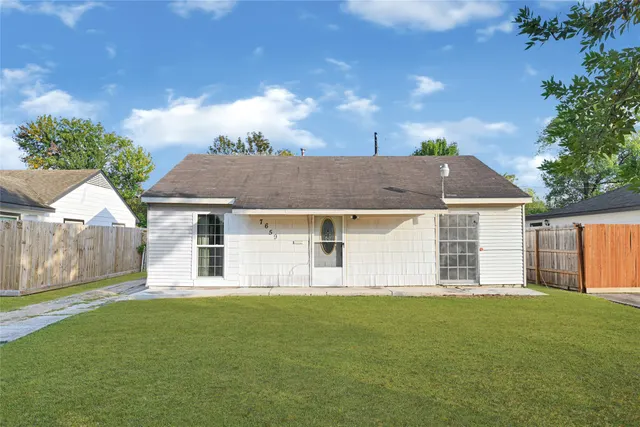 Popular Greenway Sec 01 Real Estate