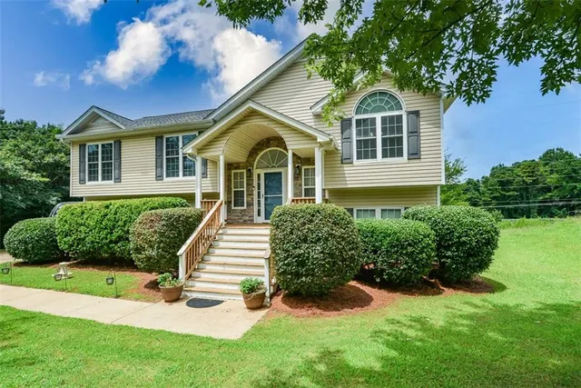 Popular Oakview Real Estate
