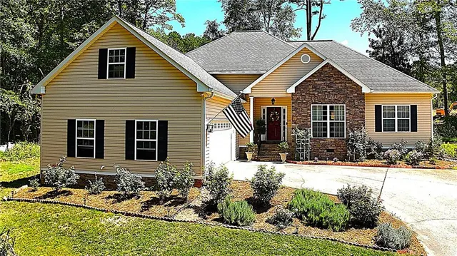 Popular Pinebrook Subdivision Real Estate