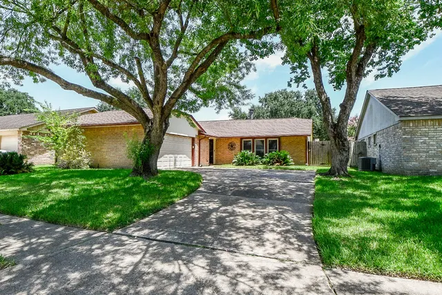 Popular Sommerall Sec 01 Real Estate
