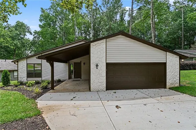 Popular Wade Green Forest Real Estate