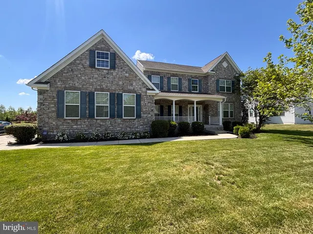 Popular Ashbys Place Real Estate