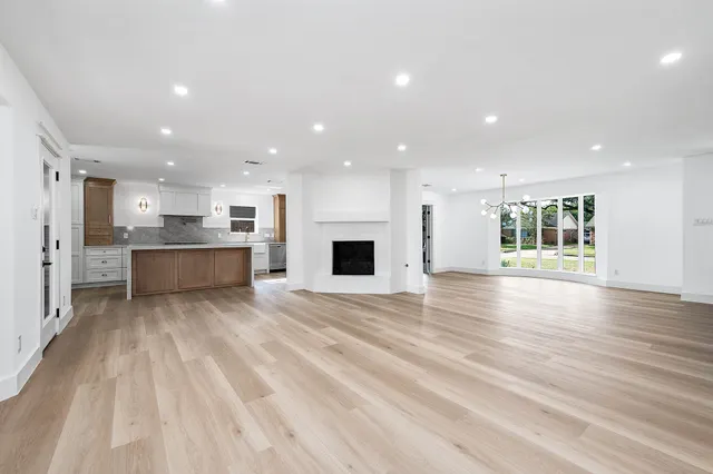 Popular Marilyn Estates Sec 09 Real Estate