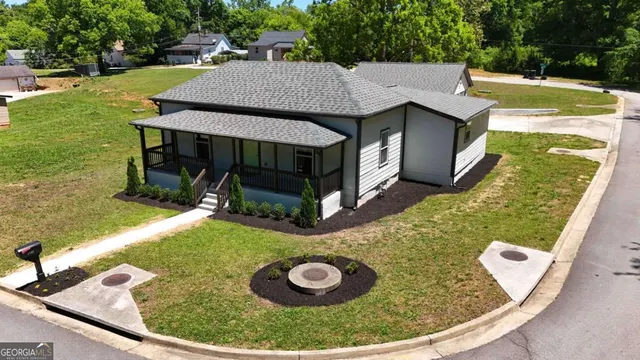 Popular Callaway Mills Real Estate