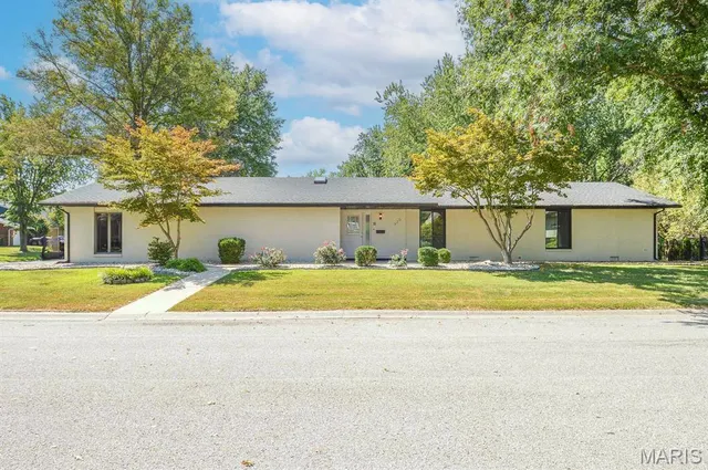 Popular East 14th Add Real Estate