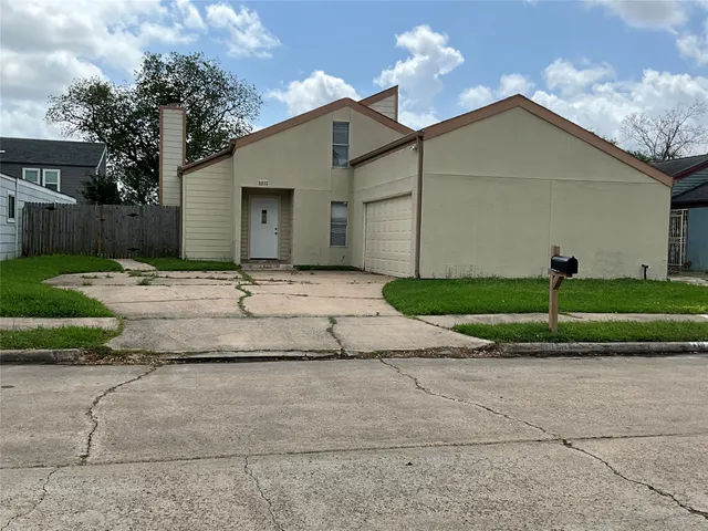 Cheap Brays Village Sec 04 Real Estate
