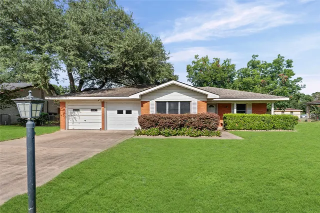 Popular Carolyn Meadows Sub Real Estate