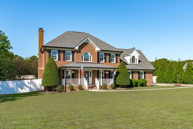 Popular Springfield North Real Estate