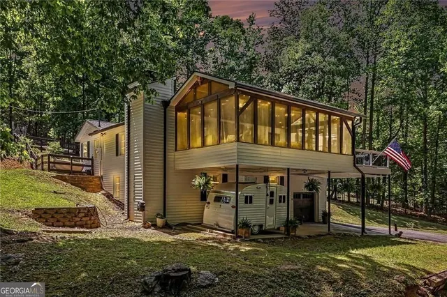 Popular SOUTH LAKE LANIER Real Estate