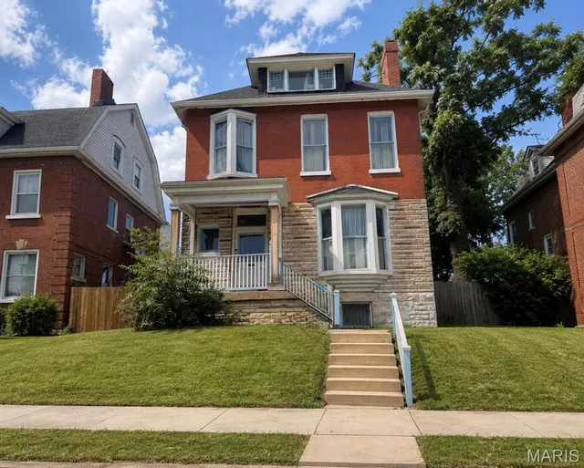 Popular Raymond Place Add Real Estate