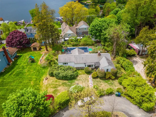Popular LAKE MAHOPAC Real Estate
