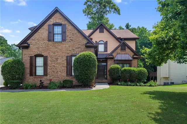 Popular Chandler Grove Real Estate