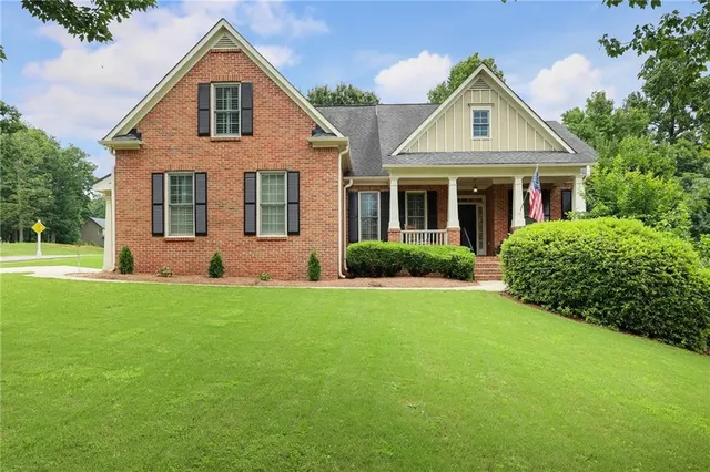 Popular Hampton Golf Village Real Estate