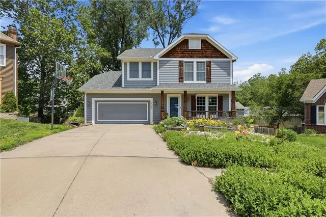 Popular Park Forest Estates Real Estate