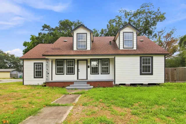 Popular Aron Real Estate