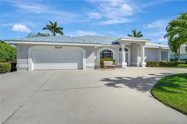 Popular IMPERIAL GOLF ESTATES Real Estate
