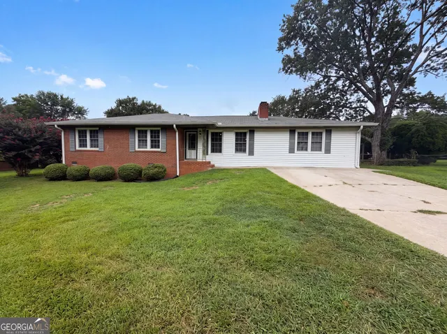 Popular Cowan Mill Estates Real Estate