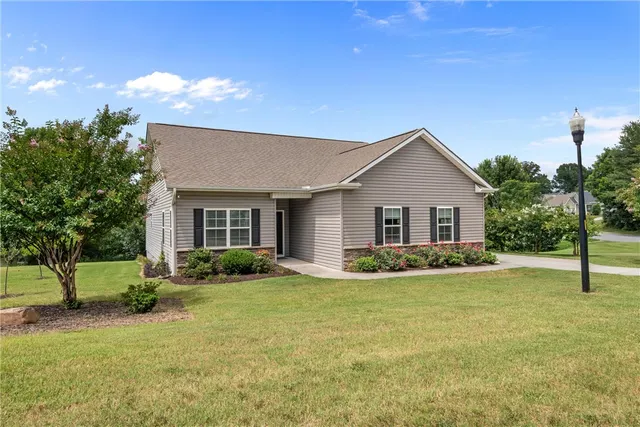 Popular Ashwood Real Estate