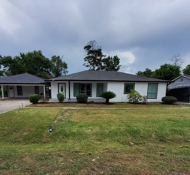 Popular Johnson Place Real Estate