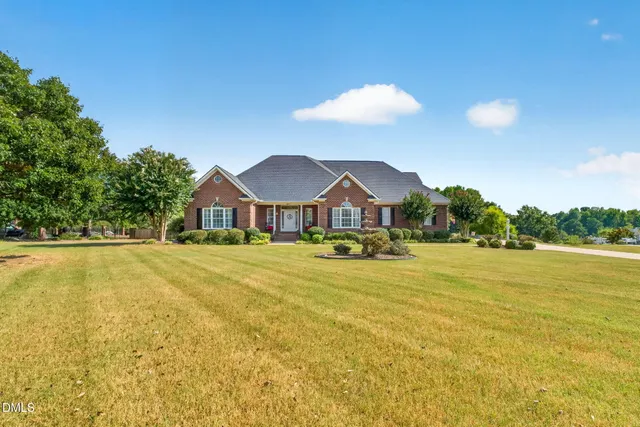 Popular Steeplechase Real Estate