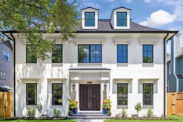 Popular Southampton Place Real Estate