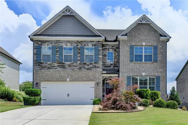 Popular Suwanee Real Estate