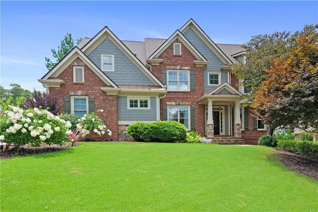 Popular THE ESTATES Real Estate