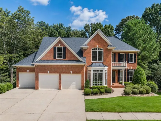 Popular Vinings Estates Real Estate