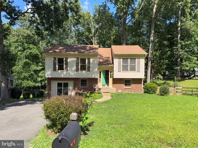 Popular Holleybrooke-Cobblestone Real Estate
