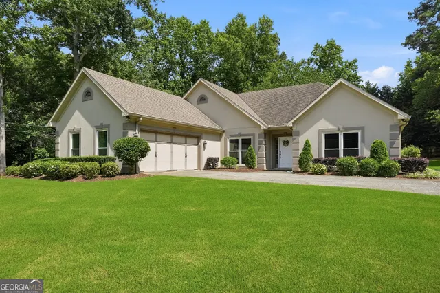 Cheap Holiday Pines Real Estate