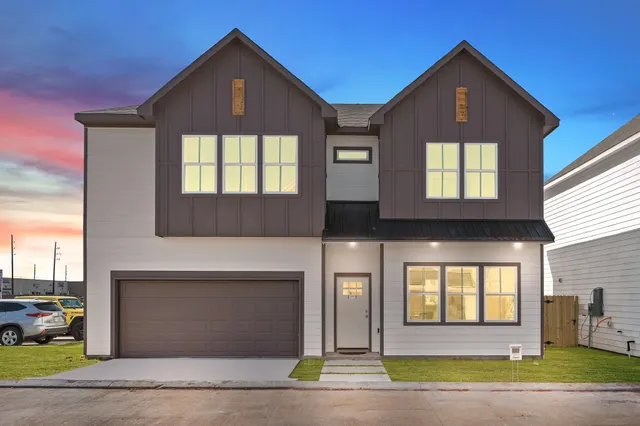 Popular METRO VILLAGE Real Estate