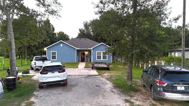 Popular Bella Vista Sec 3 Real Estate