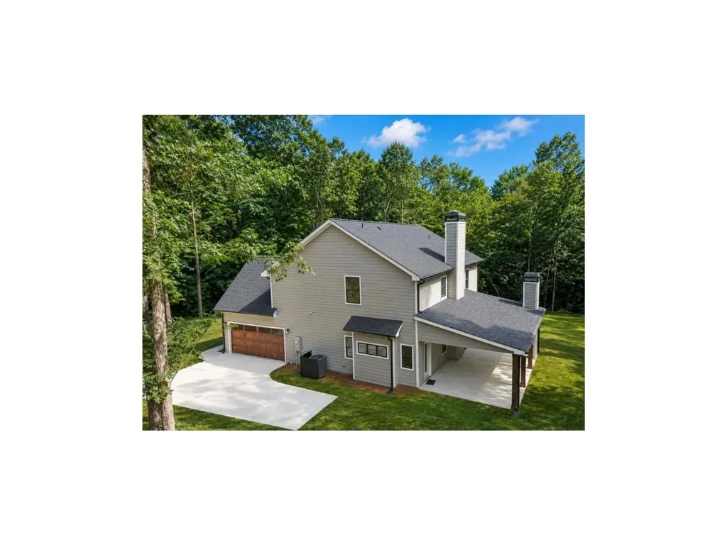 Listing Thumbnail Image 15