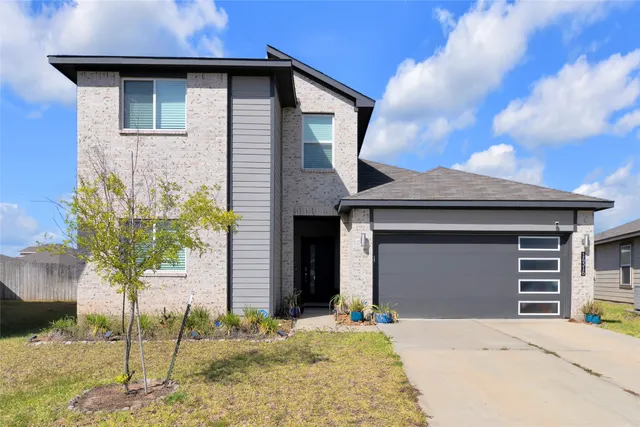 Popular FOSTERS RIDGE 20B Real Estate