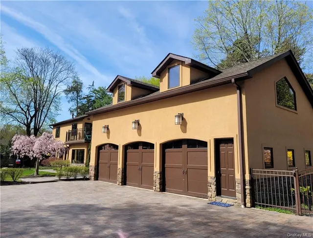 440 S Mountain Road, New City NY 10956