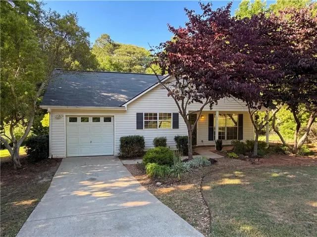 Popular Oak Bluff Real Estate