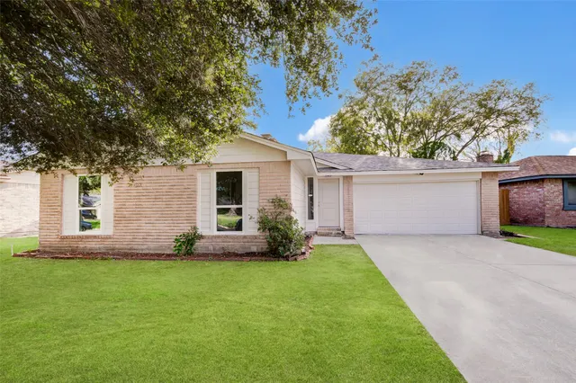 Popular Rushwood Real Estate