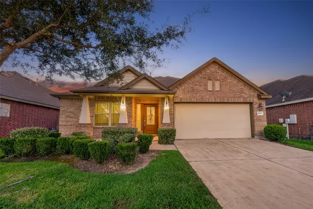 Popular Bay Colony Pointe West Sec 7 Real Estate