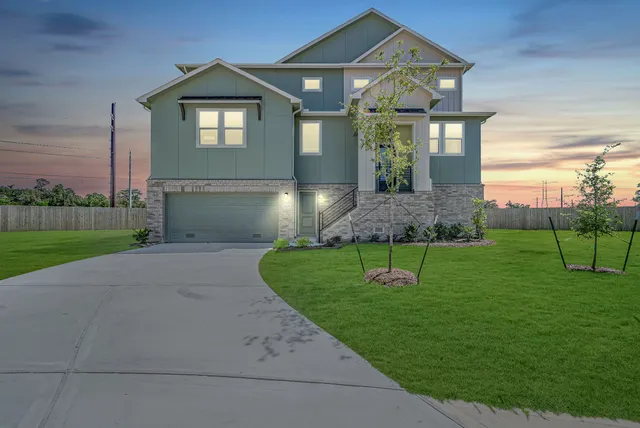 Popular Townsen Landing Real Estate