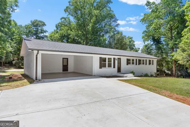 Popular Holiday Estates Sec 3 Real Estate
