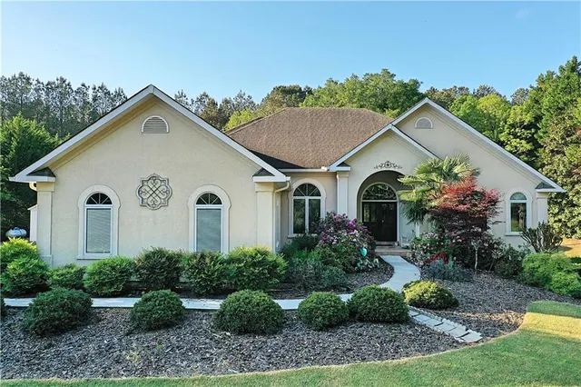 Popular Lake Monroe Landing Real Estate
