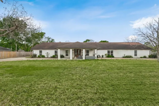 Popular Braeburn Acres Real Estate