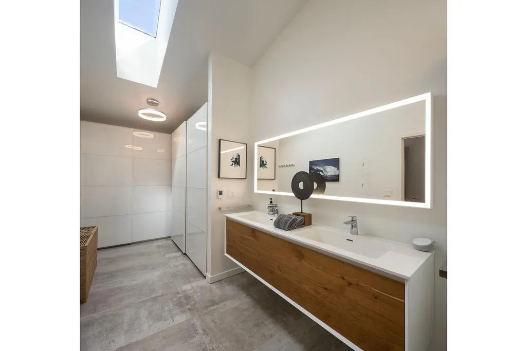 Listing Thumbnail Image 18