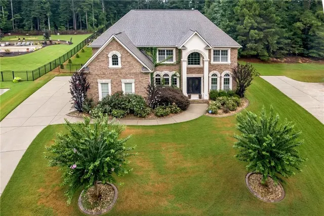 Popular Autumn Chase Real Estate